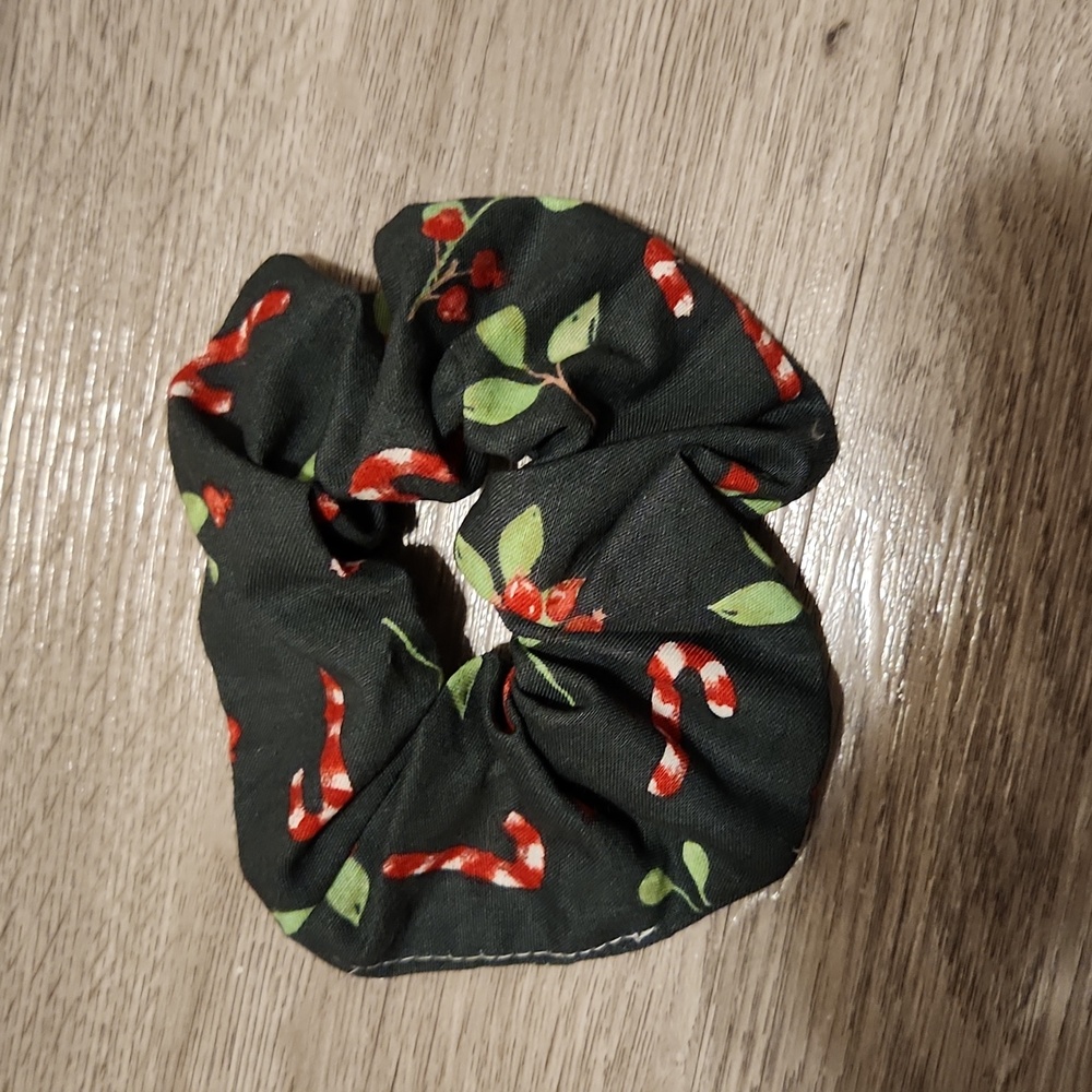 🐻 New Hair Scrunchie